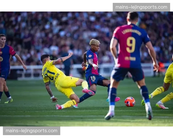 巴萨进攻效率与防守稳固并存,攻防平衡度联赛最佳 巴萨进攻效率与防守稳固并存,攻防平衡度联赛最佳